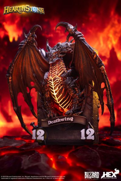 炉石传说 死亡之翼卡牌艺术雕像