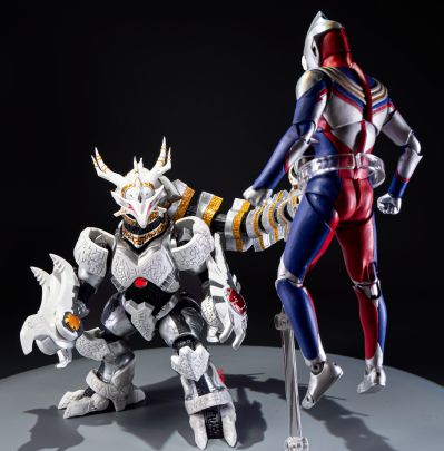 S.H.Figuarts   加拉特隆