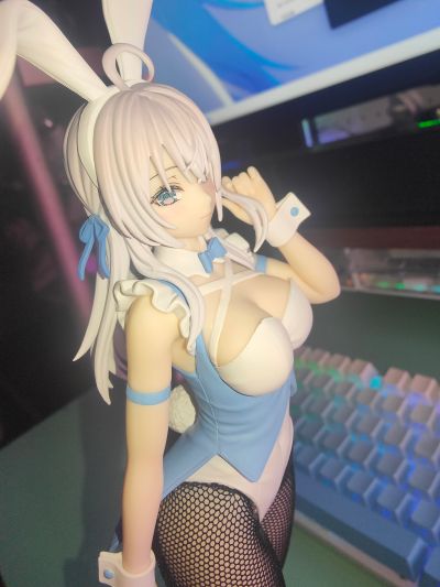 BiCute Bunnies 不时用俄语小声说真心话的邻桌艾莉同学 艾莉