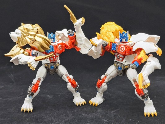 变形金刚40周年纪念款 白狮擎天柱