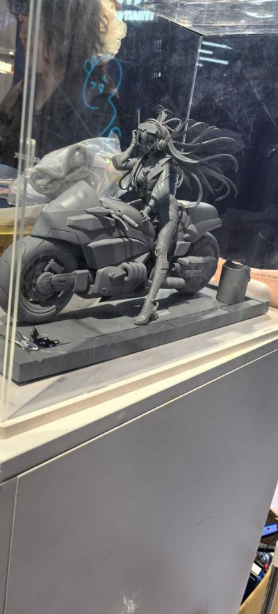 永恒系列 洛天依 复古未来·风暴车手