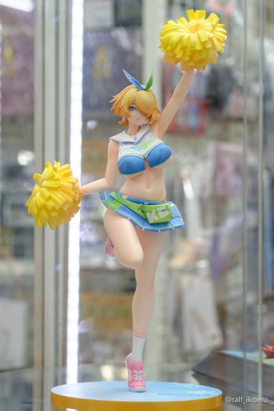 妮基塔：骄阳般起舞