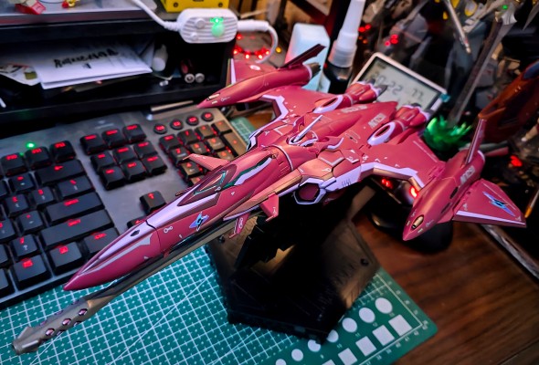 DX超合金  VF-27SPγ 超级堕天女武神(布雷拉·斯特恩专用) 重生版