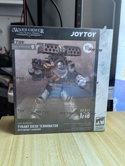 战锤：荷鲁斯之乱 钢铁勇士 配备火箭发射器的暴君攻城终结者