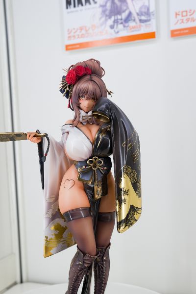 胜利女神：妮姬 诺亚尔：黑兔