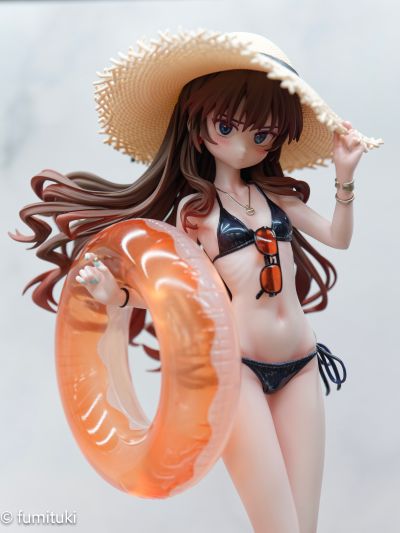 艾莉西亚·沃尔费尔特 泳装