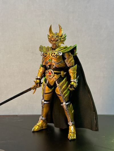S.H.Figuarts（真骨雕制法） 黄金骑士牙狼（冴岛钢牙）牙狼20周年纪念版