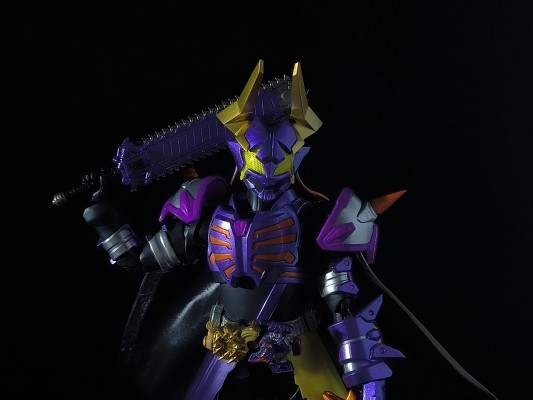S.H.Figuarts 假面骑士霸牛 狂热僵尸形态（邪魔神）
