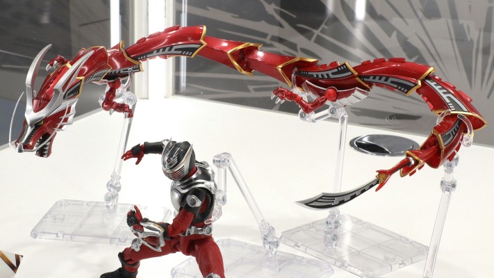 S.H.Figuarts 深红之龙＆假面骑士龙骑扩展配件包