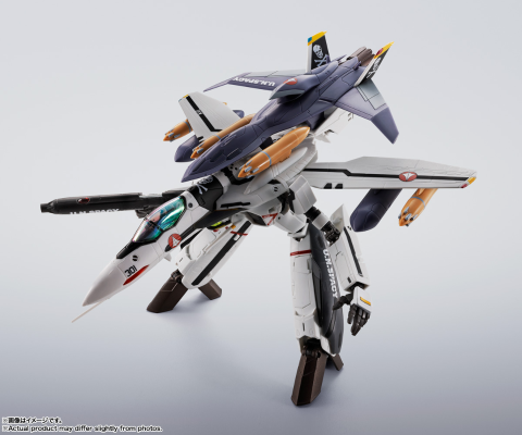 HI-METAL R VF-0S凤凰号（罗伊·福克专用机）＋ QF-2200D-B 幽灵号