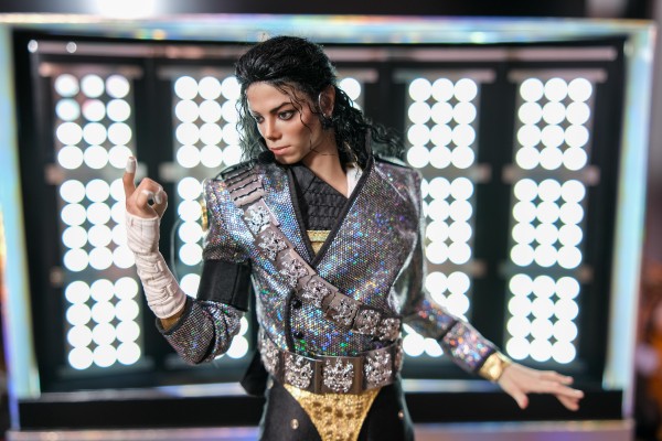 名人堂系列 迈克尔·杰克逊 收藏级可动人偶