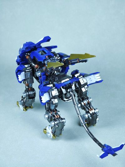 REALIZE MODEL 索斯机兽  RMZ-02 咆哮虐杀龙