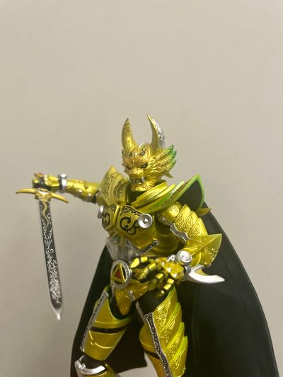 S.H.Figuarts（真骨雕制法） 黄金骑士牙狼（冴岛钢牙）牙狼20周年纪念版