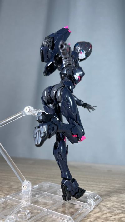 风雷模型 黑色阿尔茜