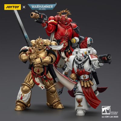 圣血天使 配备重型爆矢手枪，链锯剑和医疗仪的圣血祭司