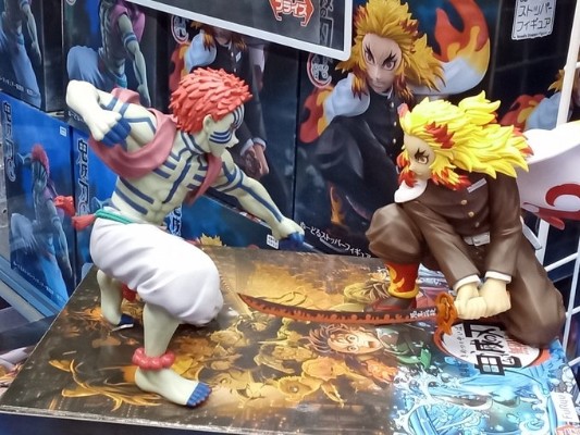 压泡面 鬼灭之刃 猗窝座 战斗版