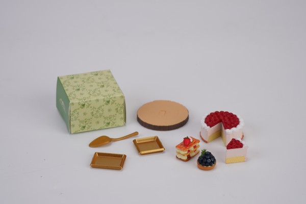 优美森林里的蛋糕店