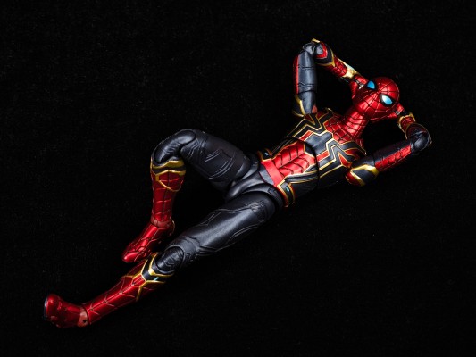 S.H.Figuarts  钢铁蜘蛛侠（蜘蛛侠：英雄无归）