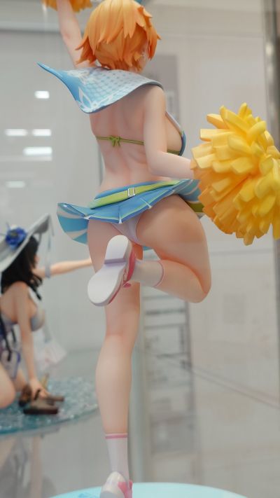 妮基塔：骄阳般起舞