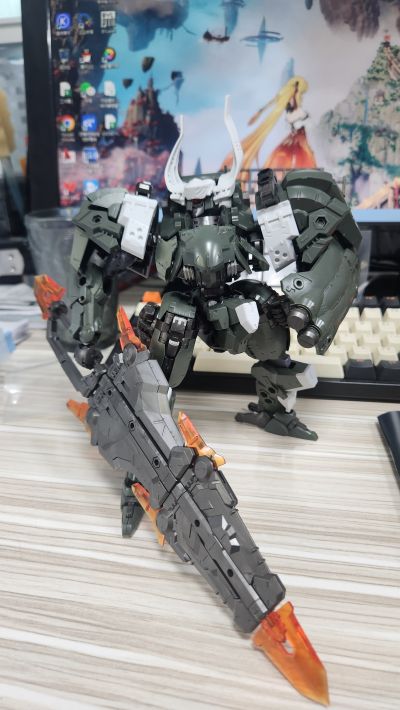 六角机牙 豪腕λ 狼战士