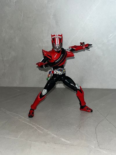 S.H.Figuarts 假面骑士驰骑 飙速型 平成世代版