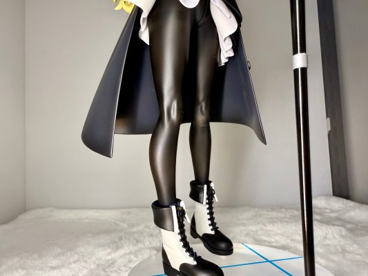 蔚蓝档案 拄拐笑面教授