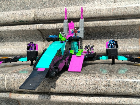 AOTP-13 霸天虎 铁甲龙