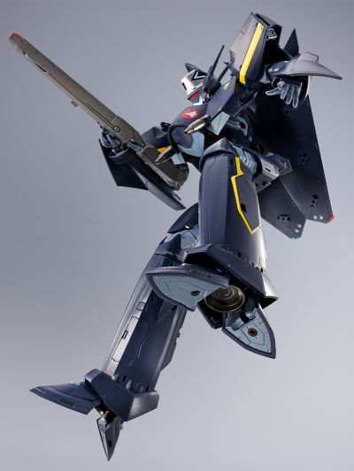 DX超合金 VF-17S 隐形夜魔女武神（卡姆林·木崎专用机）