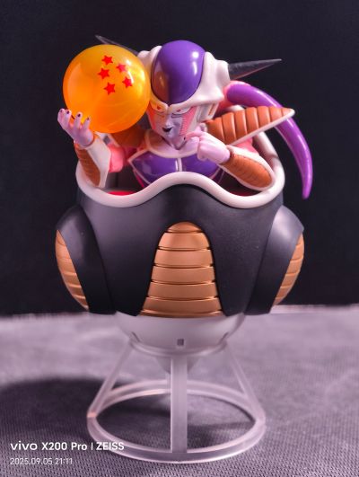 S.H.Figuarts  弗利萨 第一形态 ＆ 弗利萨飞船