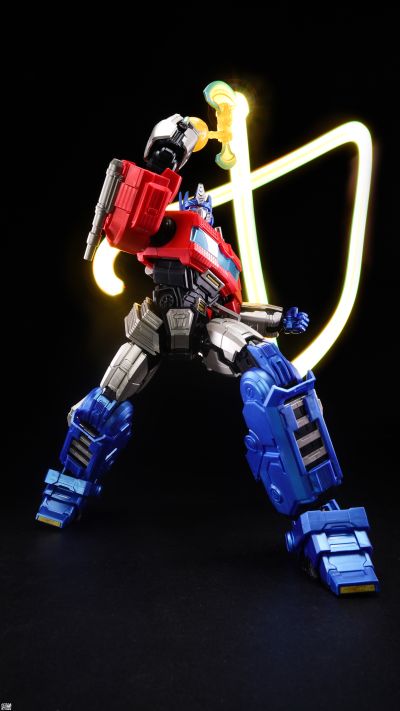 布鲁可变形金刚传奇版 起源擎天柱/奥利安·派克斯