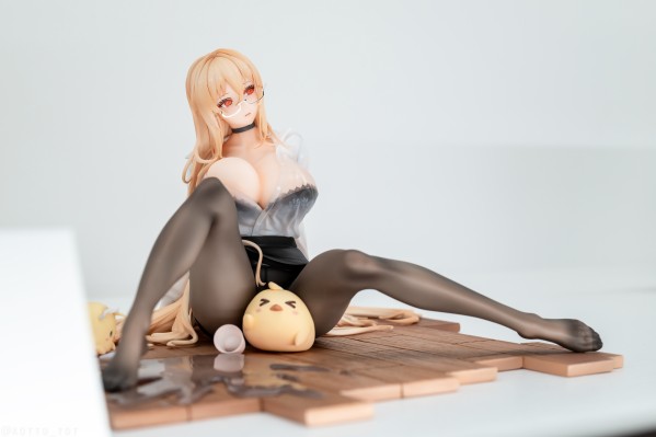 碧蓝航线 怨仇 办公室的“意外”1/7比例手办