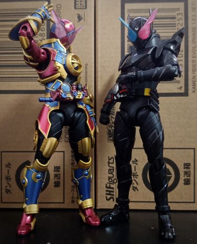 S.H.Figuarts 假面骑士创骑 兔子坦克危险形态 平成世代版