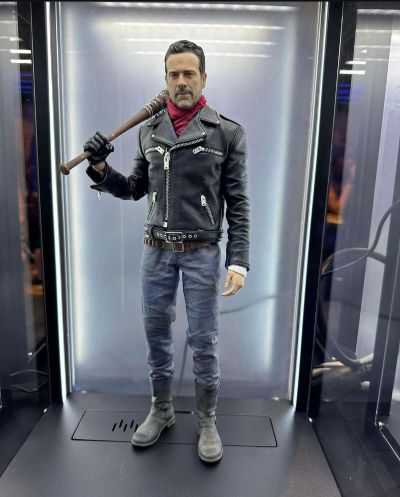 《行尸走肉》第八季-尼根·史密斯1/6收藏级可动人偶