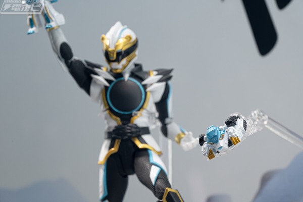 S.H.Figuarts 豪兽白熊