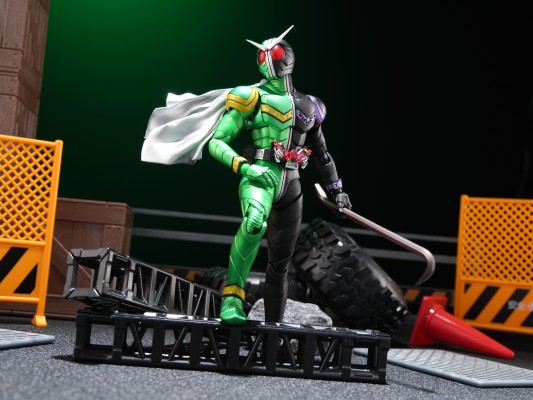 S.H.Figuarts 硬汉摩托（风都侦探改编动画纪念款）