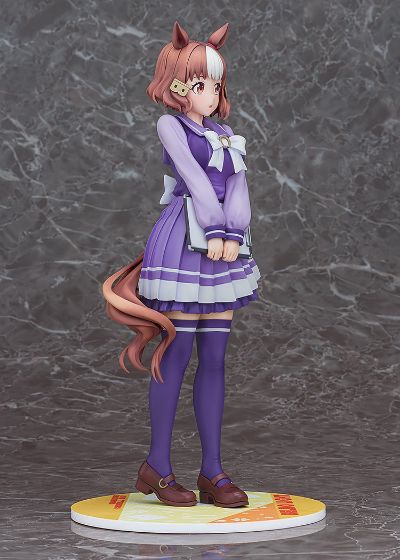 赛马娘 芦毛灰姑娘  双铃莱特