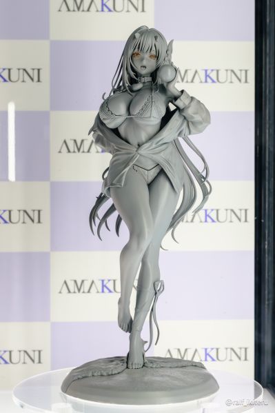 胜利女神：妮姬 毒蛇：爱情光芒