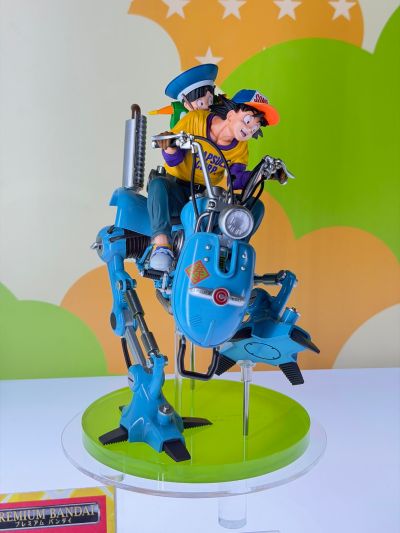 DESKTOP REAL McCOY EX 龙珠Z 孙悟空与悟饭与双足步行机器人