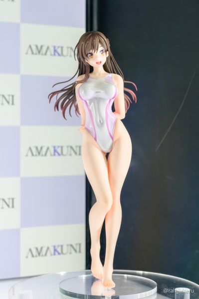 租借女友 水原千鹤 水色线条竞技泳装