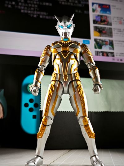 S.H.Figuarts 终极赛罗闪耀型（新生代版）（暂译）