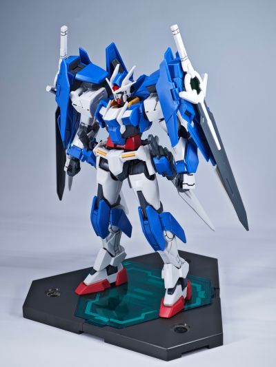 HGBD 1/144 00高达王牌潜行者