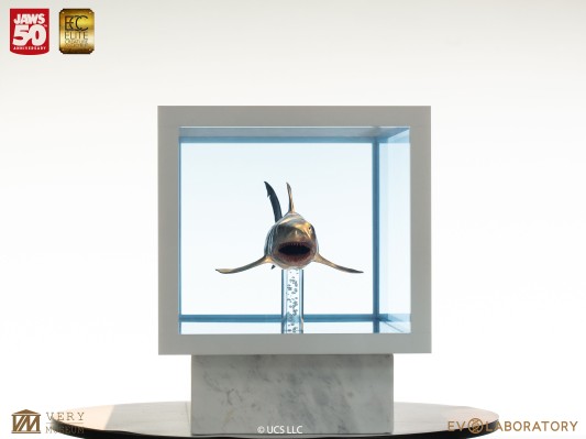 大白鲨 青铜雕像 1/18 比例