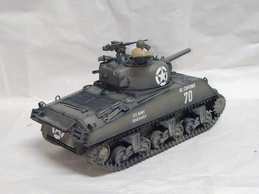 35251 1/35 美国 谢尔曼 105mm榴弹炮版（冲锋支援）