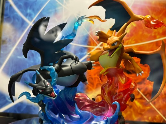 G.E.M. EX  宝可梦  超级喷火龙X + 超级喷火龙Y