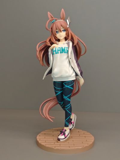 赛马娘 美蒲波旁 便服 笑脸版