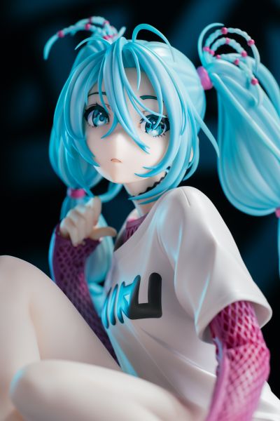 初音未来×米山舞 The Latest Street Style 