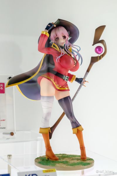 超级索尼子 惠惠服装