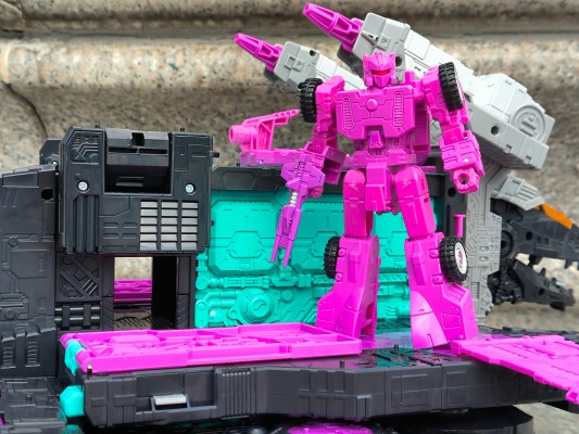 AOTP-13 霸天虎 铁甲龙