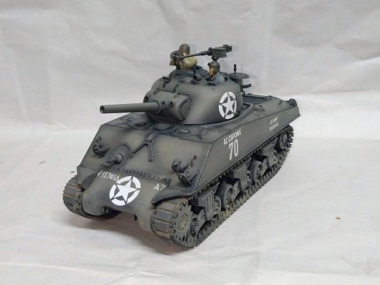 35251 1/35 美国 谢尔曼 105mm榴弹炮版（冲锋支援）