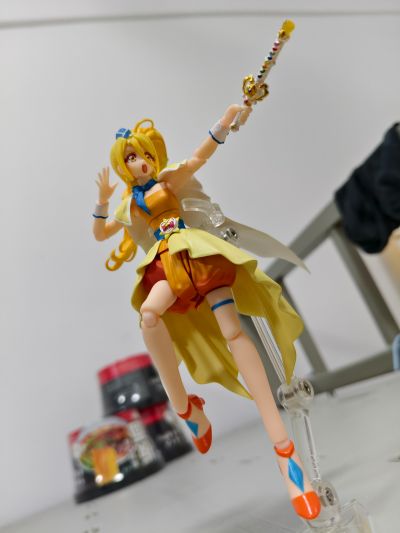 S.H.Figuarts 拥抱！光之美少女 	哈利哈姆·哈里 & 辉木穗希